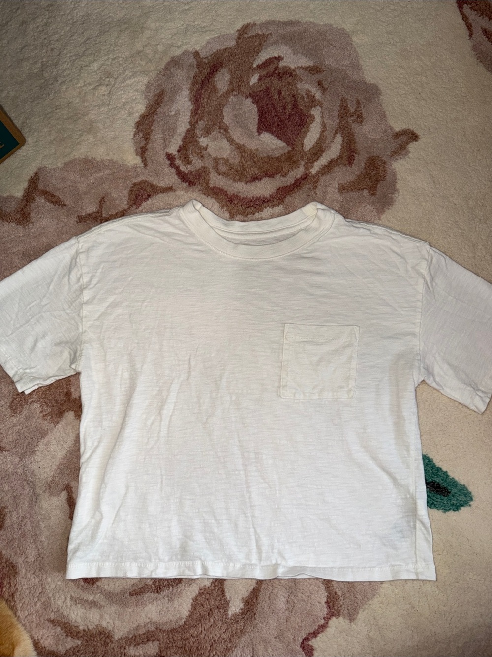 GAP White Short Sleeve Crew Pocket Tee